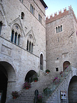 Palazzo del Capitano (1292)